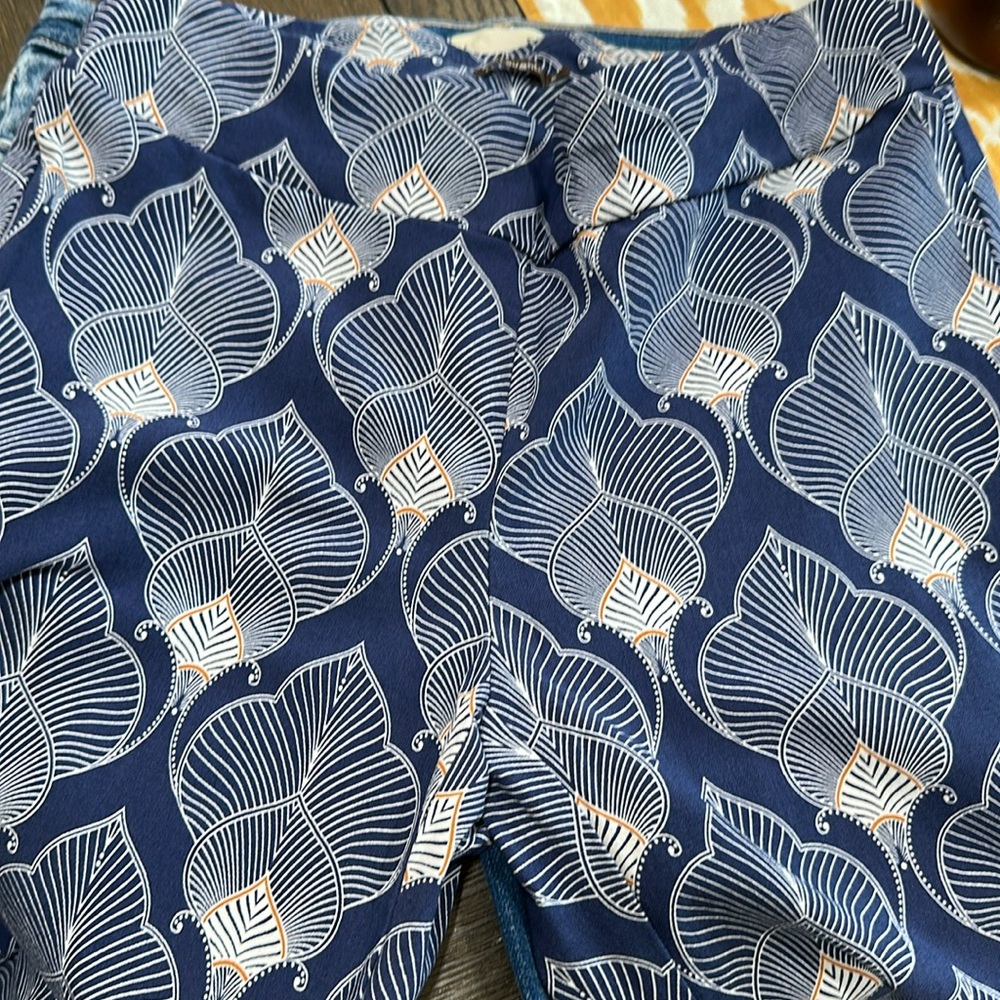 J. McLaughlin navy-and-white pattern, nylon and spandex ankle pants